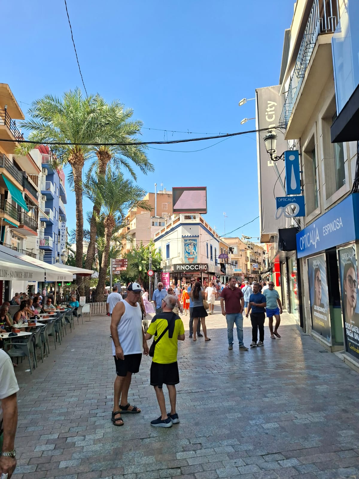 Balcón del Mediterráneo de Benidorm sobre el mar